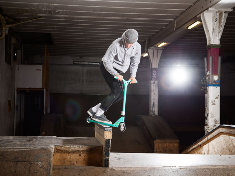 Pattes arrière avec frein rose